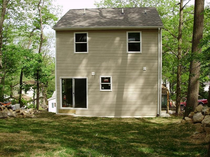 1st image of 36 Jefferson Trl