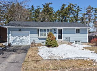 460 Phillip St E, Gravenhurst, ON P1P 1M4