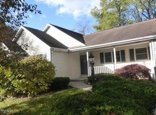 630 Topinabee Rd, Niles, MI 49120