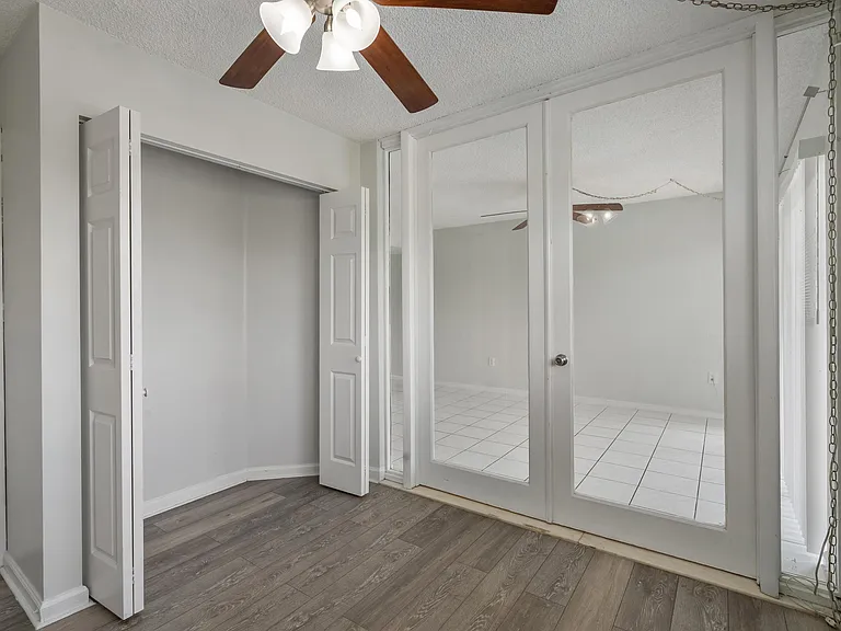 701 NW 19th St #306 — Photo 11