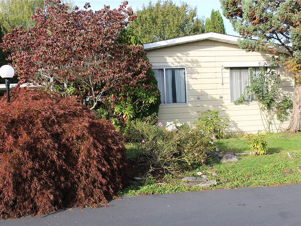 1st image of 1397 Maple Dr #1397