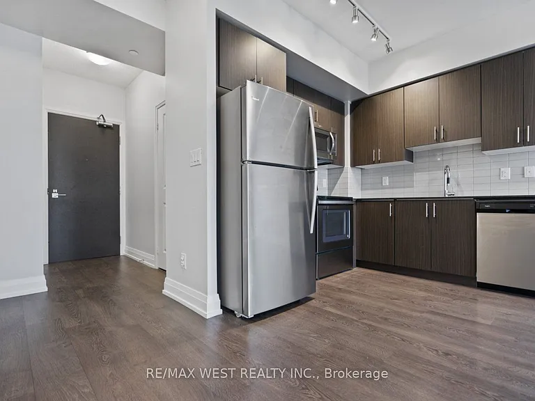 3600 Highway 7 Rd #1504 — Photo 3