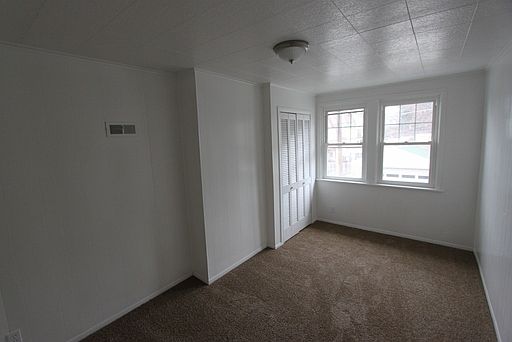4th image of 2226 Milligan Ave