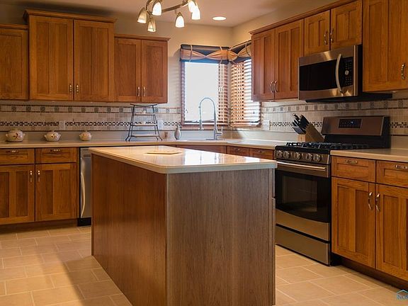 4th image of 14678 Prairie Lake Dr