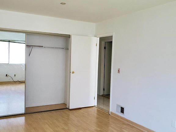 3rd image of 16 Jupiter Ln #16