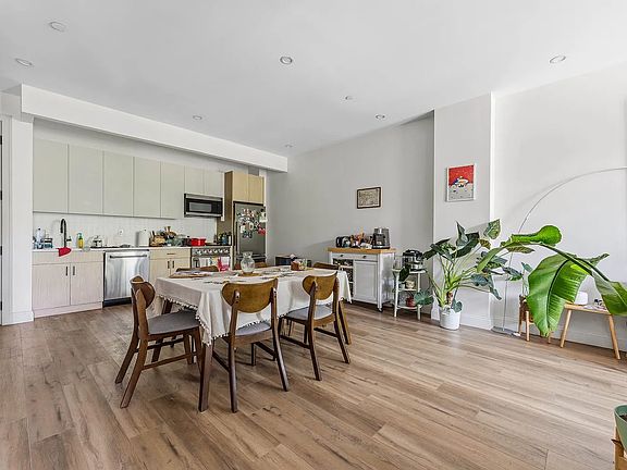 3rd image of 270 Sullivan Pl #6D
