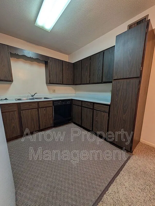 2 bed, 1.0 bath, 962 sqft, $845 — Photo 4