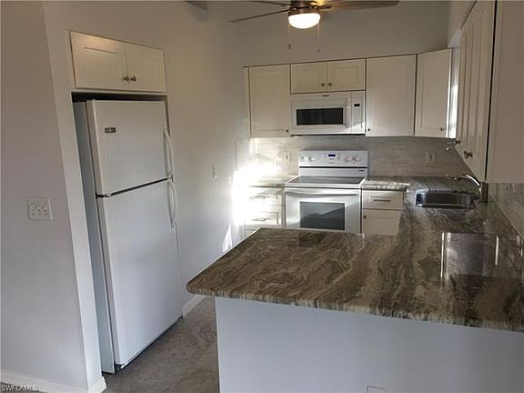5th image of 4543 SW 15th Pl