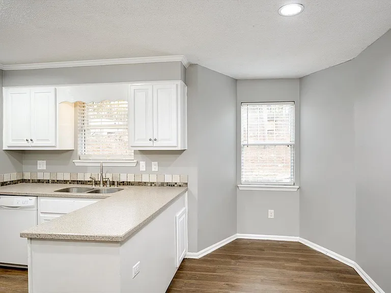 2508 Sand Ridge Ct — Photo 14