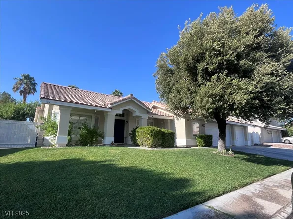 901 Sage Hollow Cir, North Las Vegas, NV 89031
