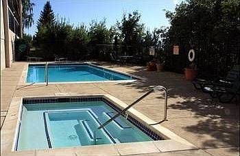3rd image of 910 Donner Way APT 104
