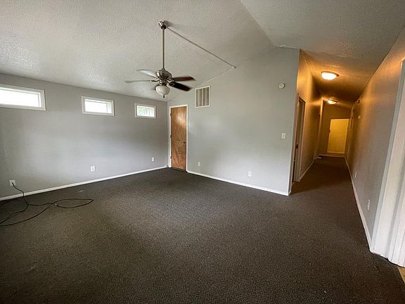 3rd image of 800 W Lindweth Pl Unit 100
