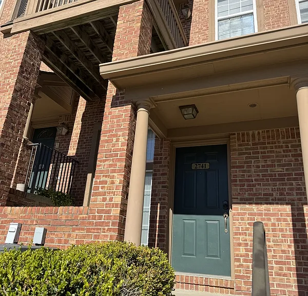 2741 Barclay Way — Photo 2