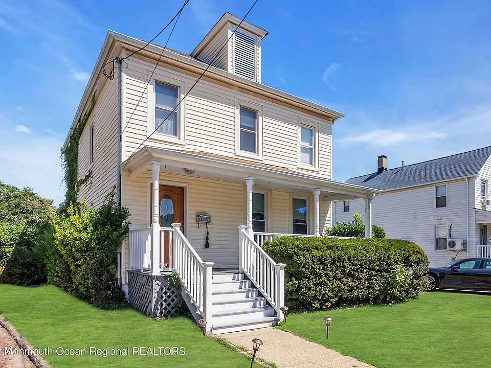 325 Roosevelt Ave