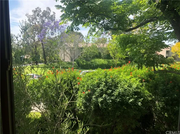 15 Rocky Knl #10, Irvine, CA 92612