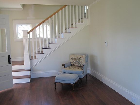 Living room/staircase