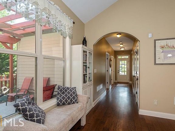 3rd image of 283 Highland Village Ln