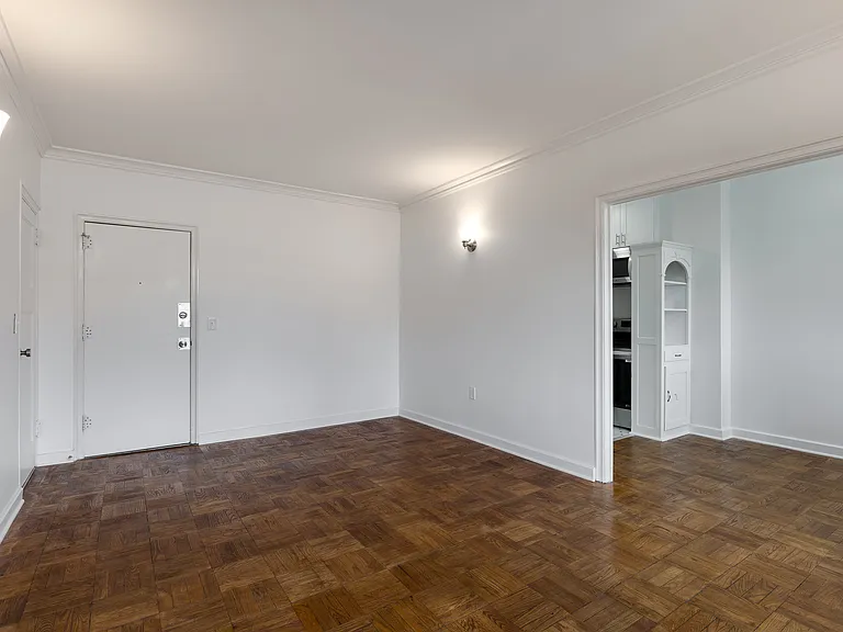 Marleigh Apartments — Photo 23