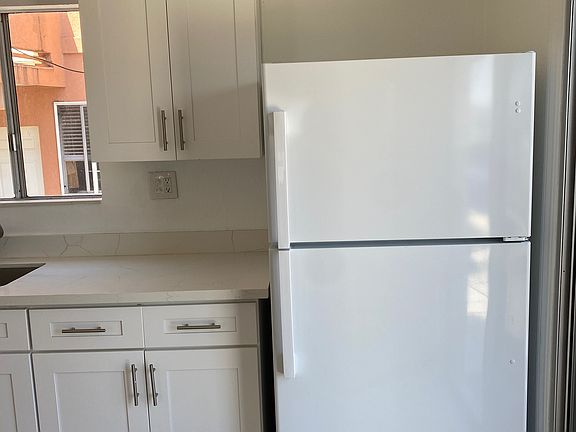 3rd image of 1426 Costa Ave
