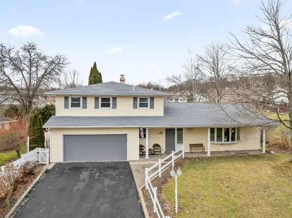 817 Odell Ave, Endicott, NY 13760