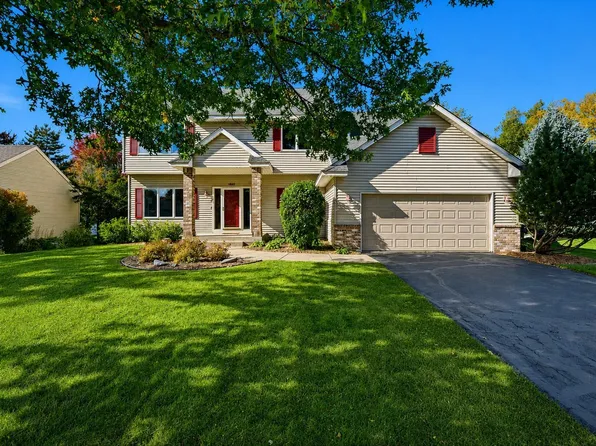 1860 Spinaker Dr, Woodbury, MN 55125