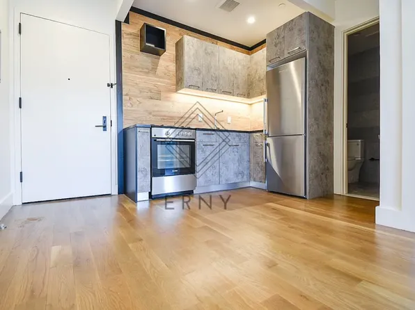 826 Saint John's Place image 1 of 5