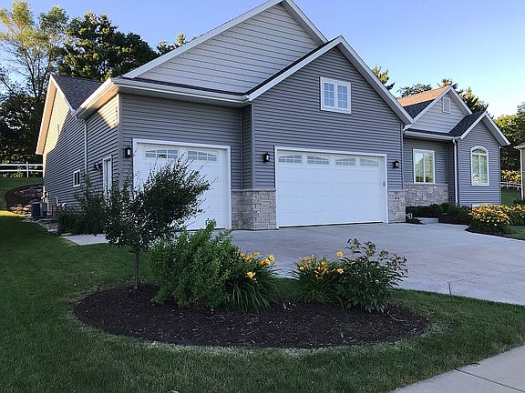 3rd image of 454 Matterhorn Dr