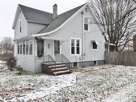 2nd image of 224 Wood St