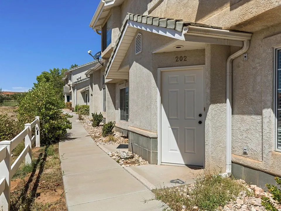 684 W Buena Vista Blvd #202