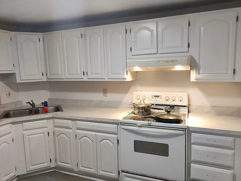 77 Bennington St #100