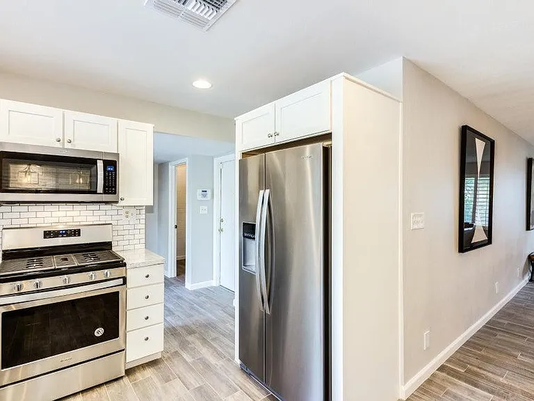 2218 E Cactus Wren Dr — Photo 12