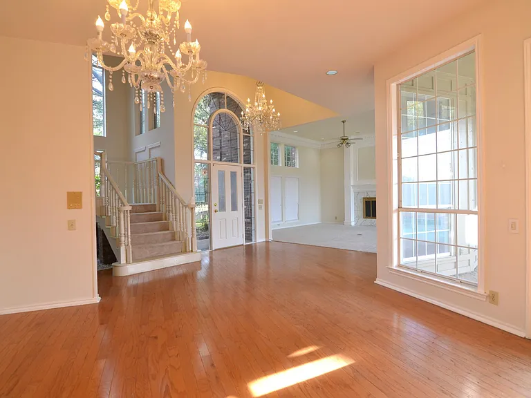 7000 Ivory Ct — Photo 5