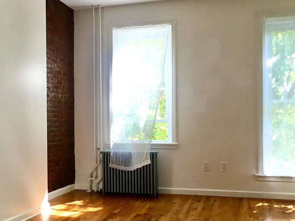 46 Montgomery Ave