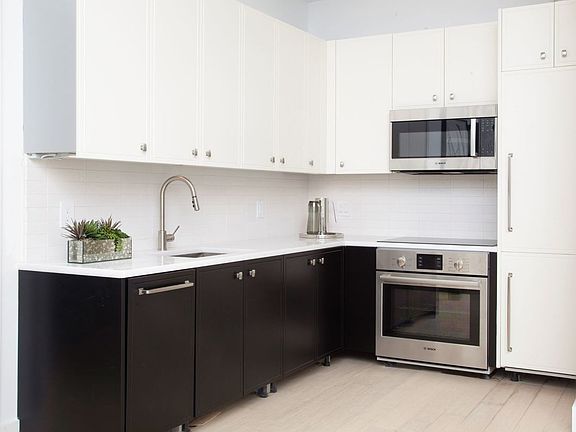 4th image of 30 Morningside Dr APT 227
