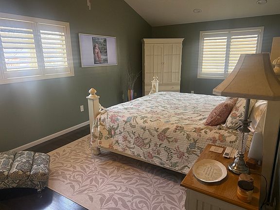 3rd image of 77 Beechwood Rd