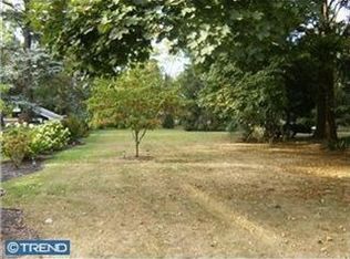 415 Kenilworth Ave, Moorestown, NJ 08057