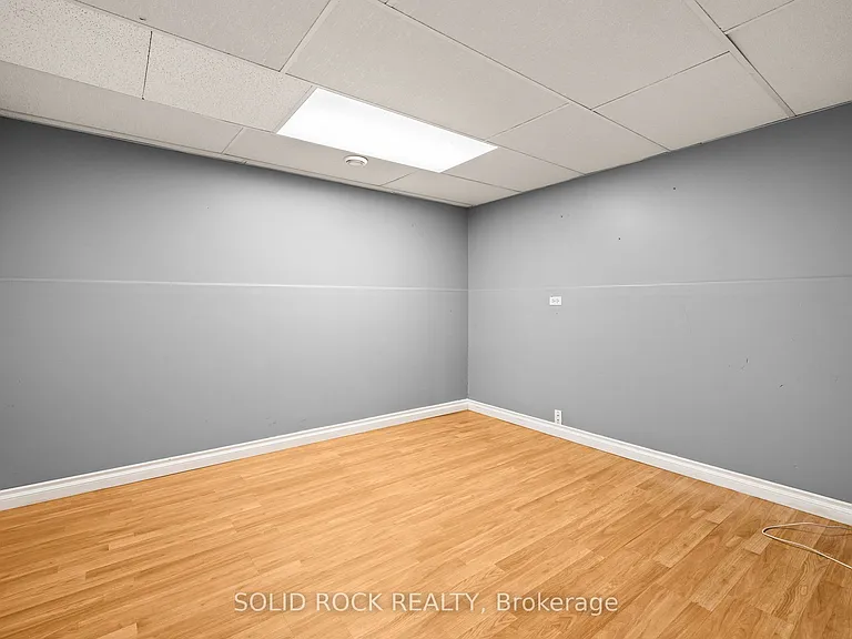 1631 Charbonneau St — Photo 35