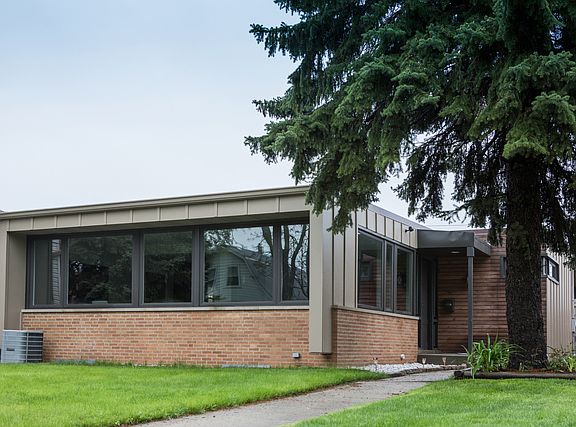 3rd image of 5117 N Kilbourn Ave