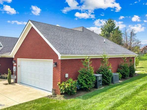 443 Woodlake Dr, Mount Washington, KY 40047