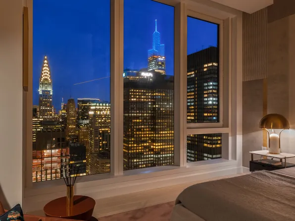 138 East 50th Street image 9 of 27