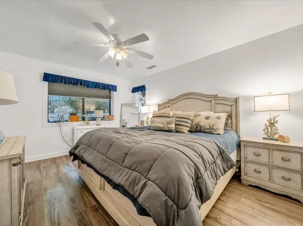 75 Dockside Cir Unit 310, Moneta, VA 24121