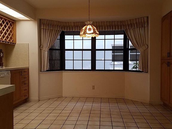 5th image of 103 Tanglewood Ct