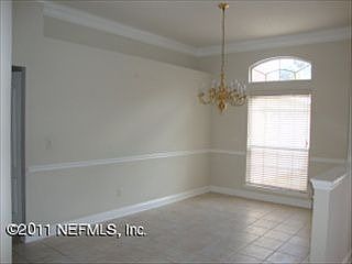 5th image of 933 W Grist Mill Ct