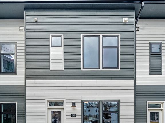 2nd image of 216 Hart St