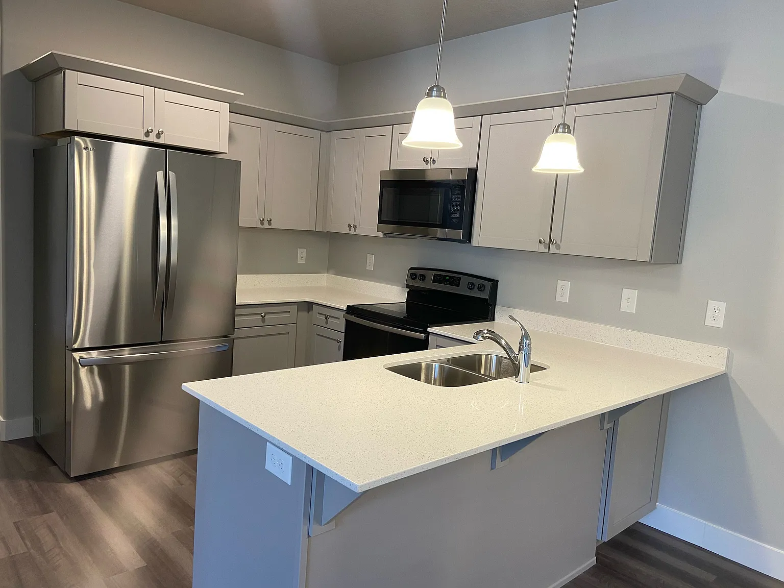 3 bed, 1265 sqft, $1,750 — Photo 1