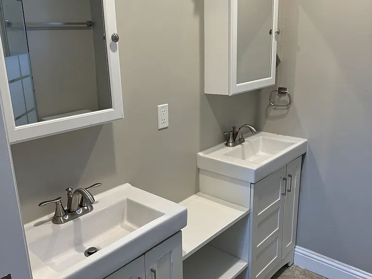 2527 Valley Ave — Photo 9