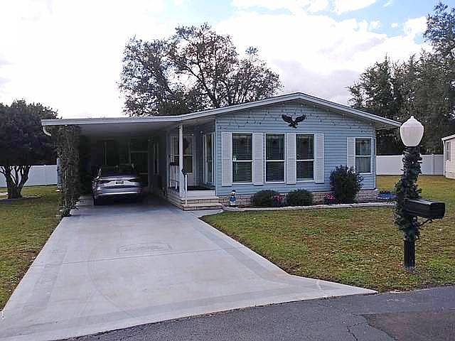 1st image of 399 Kingslake Dr