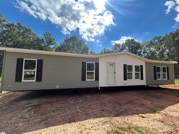 220 Leeds Ln, Spartanburg, SC 29307