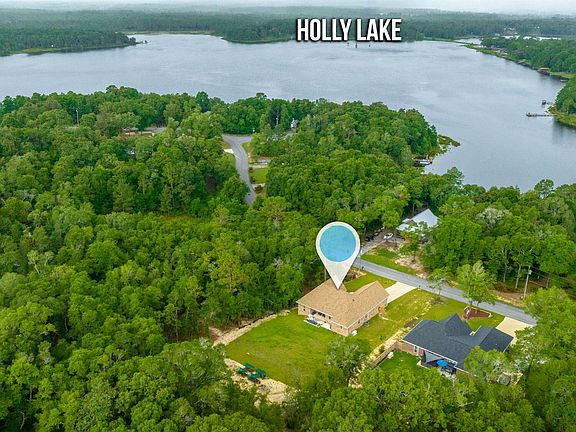 2nd image of 470 Lake Holley Cir