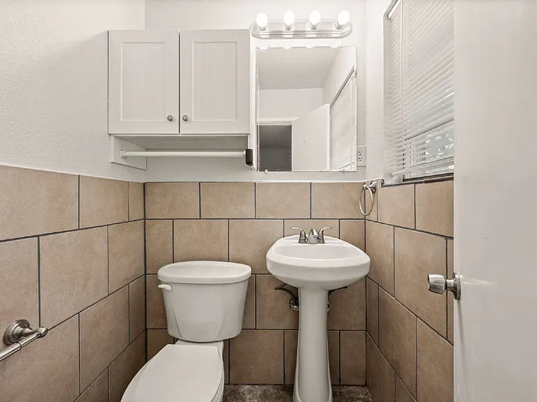 5213 Santa Rosa Dr — Photo 21